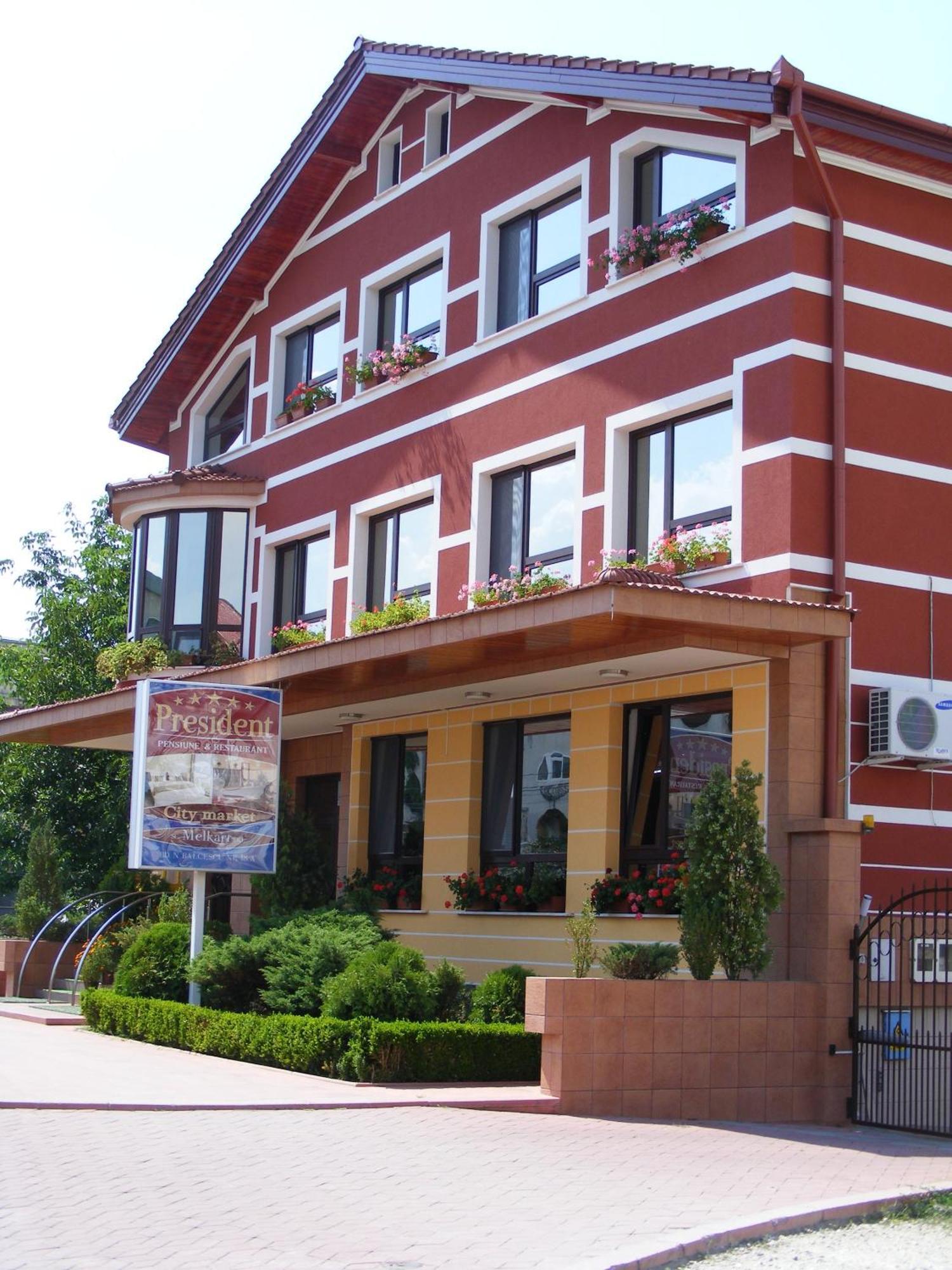 Pensiunea President Deva Exterior photo